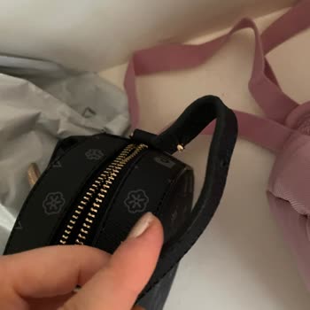 Pierre Cardin Çantam Kısa Sürede Koptu, 1000 TL İadesi Talep Ediyorum