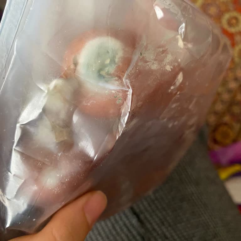 Açılmamış Sucuğun Küflenmesi Ve Akşeker'in Cevapsız Kalması