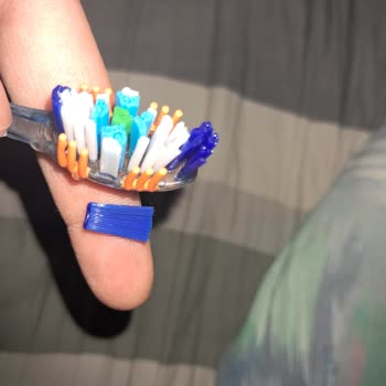 Signal Diş Fırçası Kırıldı Boğazıma Kaçma Riski Oluştu