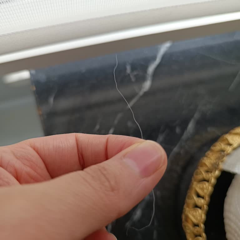 Şok Market Ekmeğinde Uzun Kıl Bulunması