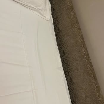 Kirli Oda Ve Yetersiz Yatak Düzeni