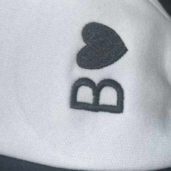 Sevgililer Günü Hediyesi Olarak Hazırlattığım Sweatshirt'in Kusurlu Çıktığı Ve İade Reddi