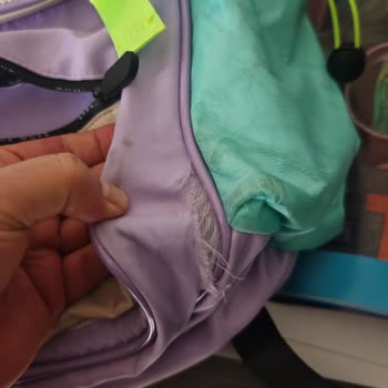 Kısa Sürede Açılan Okul Çantası İçin D&R Mağazasının Sorumluluk Almaması