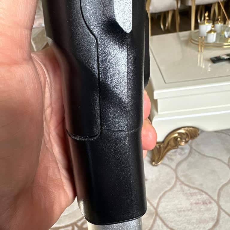 Ek Garantili Philips Dikey Süpürgede Çatlak Sorunu İçin Ücretsiz Tamir Talebi