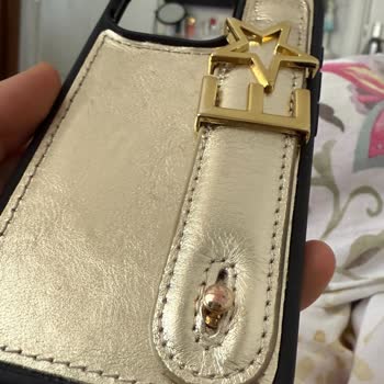 Kısa Sürede Renk Atan Telefon Kılıfı Ve Engellenen Müşteri İletişimi