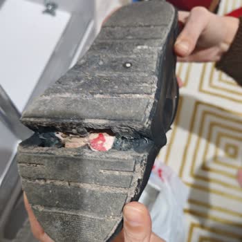 Tergan Deri Ayakkabısının Tabanı Ayıplı, 6 Aylık Garanti Yetersiz