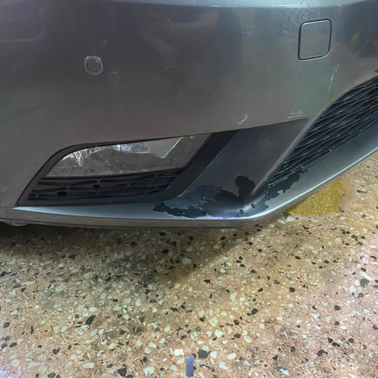 İkinci El Seat Leon’da Ön Tampon Boya Çatlaması, Baykaralar Çözüm Sunmadı