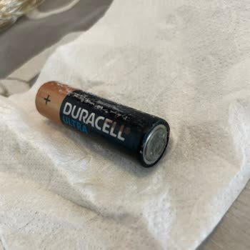 Duracell Kalem Pilleri Sık Sık Akıyor Ve LED Işığımı Bozuyor