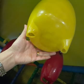 Funloft Oyun Merkezi Ödenen 500 TL’ye Rağmen Kirli Ve Güvensiz Yaş Grubu Uygun Olmayan Oyun Alanı