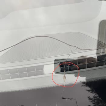 Poliçe Kapsamında Olmasına Rağmen Magdeburger Sigorta’nın Ön Cam Değişikliğini Reddediyor