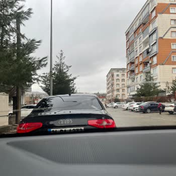 Poliçe Kapsamında Olmasına Rağmen Magdeburger Sigorta’nın Ön Cam Değişikliğini Reddediyor