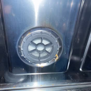 Hoover Bulaşık Makinesinin Üretim Hatası Olarak Paslanması Ve Garanti Reddi