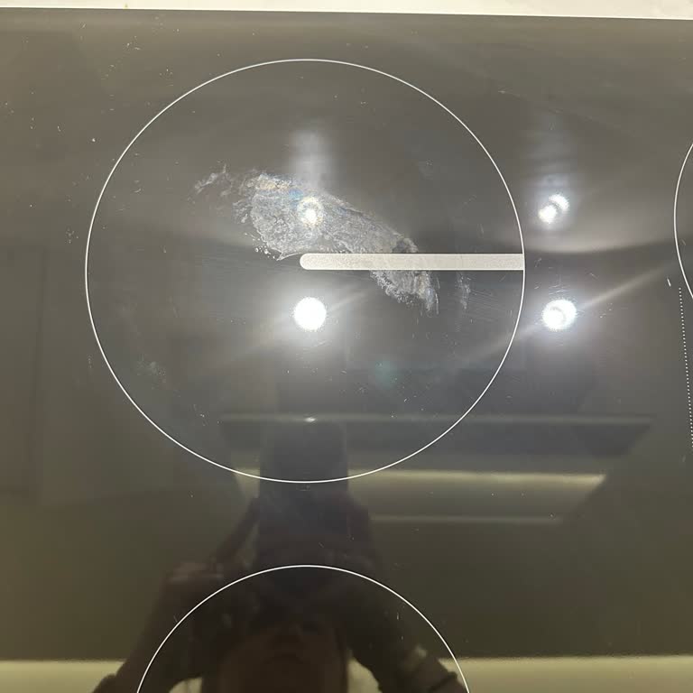 Kaynayan Su Taşmasıyla Oluşan Kalıcı Leke İçin Ücretsiz Değişim Talebi