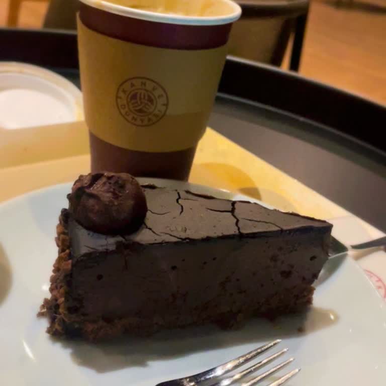 Menü Fiyatı Yanıltması Ve Kalitesiz Pastadan Sağlık Sorunu