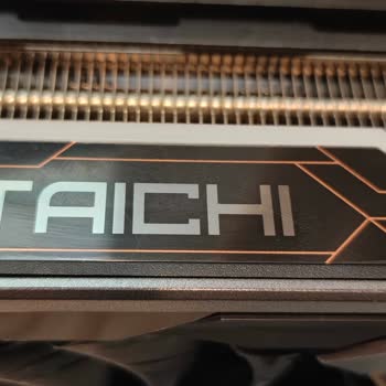 Açılmış Ambalajlı Ve Çizik Gelen Ekran Kartı Değişim Talebi