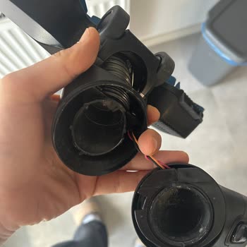 Philips Süpürge Bağlantı Noktası Koptu, Servis Sarf Malzeme Diyerek Garanti Reddetti