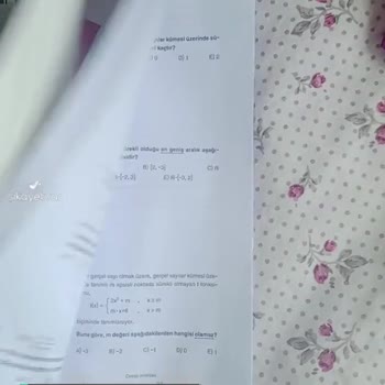 İşler Kitabevi Kitabıma Sıvı Bir Şey Dökülmüş Geldi!