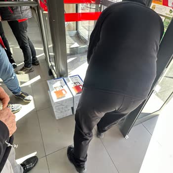 Stokçuların Kampanyalı Ürünleri Yağmalaması Ve BİM’in Sessiz Kalması