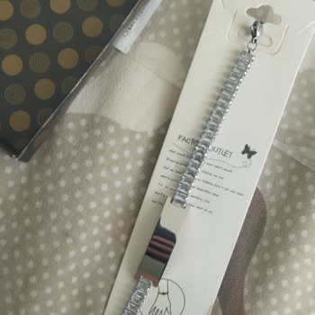 Göz Baskısız Bileklik Ve Cevapsız Şikayet