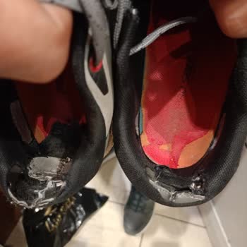 Garanti Kapsamındaki Ayakkabılarda Açılma Sorunu Ve Olumsuz Mağaza Yanıtı