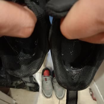 Garanti Kapsamındaki Ayakkabılarda Açılma Sorunu Ve Olumsuz Mağaza Yanıtı