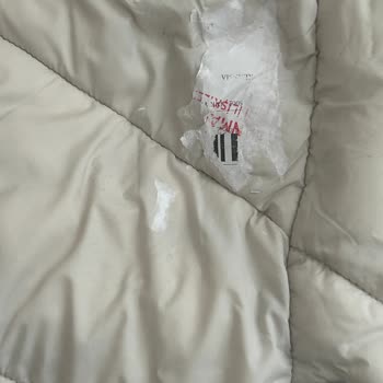 Mavi Montlarda Elyaf Birikimi Ve Yapışık Etiket Değişim Talebi