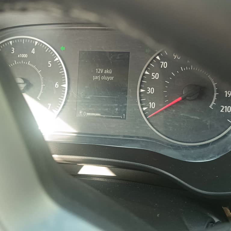 Dacia Jogger’da 12 Volt Akü Uyarısı Ve Çalıştırma İkazı Garanti Kapsamında Hızlı Çözüm Bekliyorum
