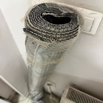 DHL Tokat Şubesinde Halı Mahvoldu, Çalışanın Sorumsuz İşlemi