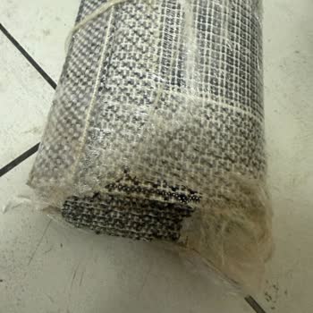 DHL Tokat Şubesinde Halı Mahvoldu, Çalışanın Sorumsuz İşlemi