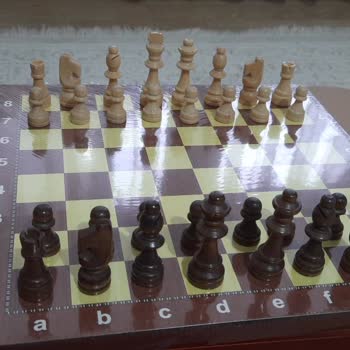 Eksik Koyu Renkli Şah Taşı İçin Satıcıdan Geri Dönüş Olmadığına Dair Şikayet