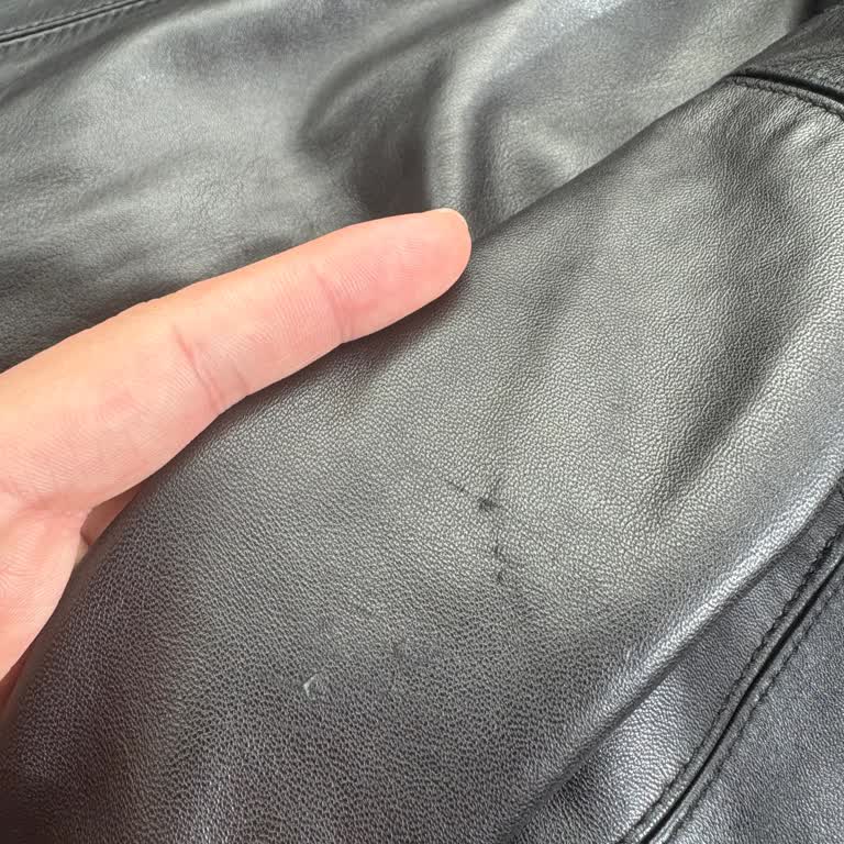 Derimod Montumdaki Kol Soyulması Ve Garanti Sınırlaması Nedeniyle Ücretsiz Değişim Talebi