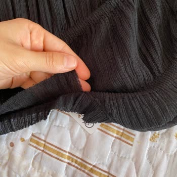 Defolu Bluz Üzerindeki Yırtıklar Ve Satıcı İlgisizliği