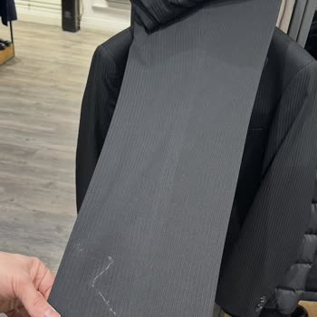 Terzide İşlenen Lekeli Pantolon Paçası İçin Mağaza Çözüm Sunmadı