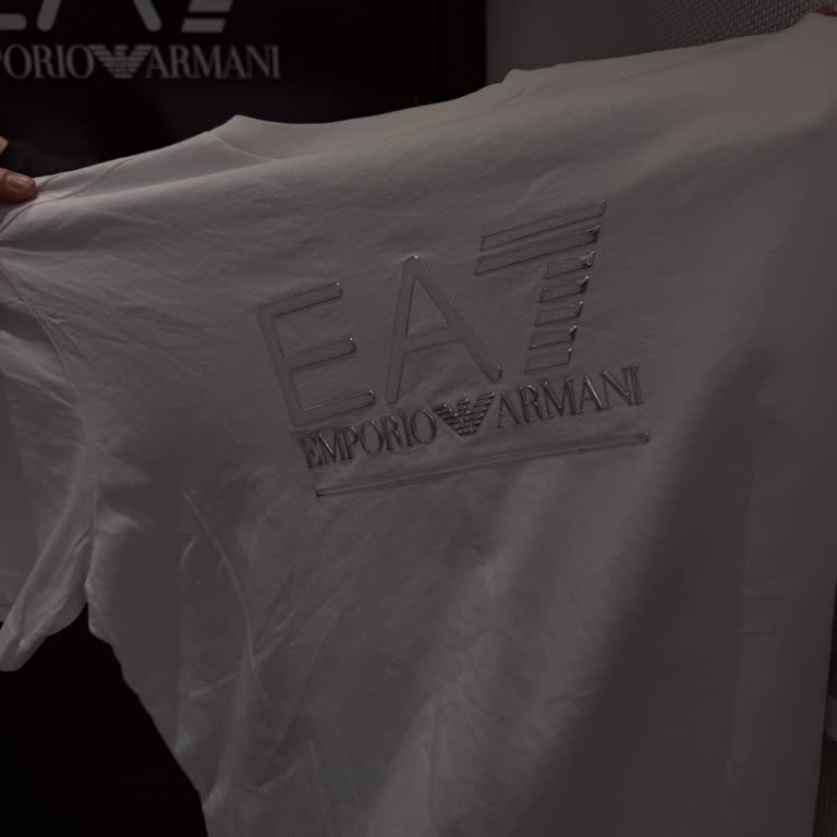 Emporio Armani Tişörtlerde Çabuk Bozulma, Güven Sarsılması Ve Uzun İnceleme Süreci!