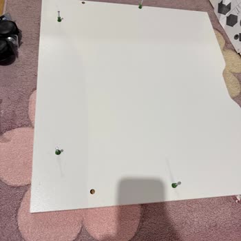 Eksik Parçalar Ve Hatalı Çekmece Nedeniyle A101 Makyaj Masası Kurulumu Gerçekleştirilemedi!