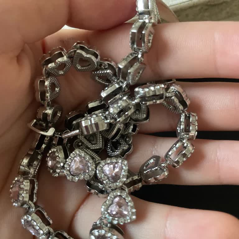 Yanıltıcı Görsellerle Düşük Kaliteli Kolye Ve Cevapsız İade Talebi