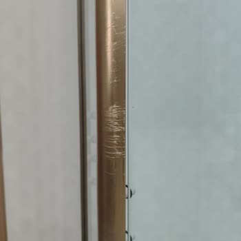 Camvitrincamdolap.com Boya Atıkları Ve Ayaklarının Eksik Gönderilmesi