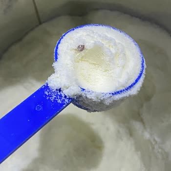 Bebek Sütünde Yabancı Siyah Cisim, Sağlık Endişesi Ve İade Talebi