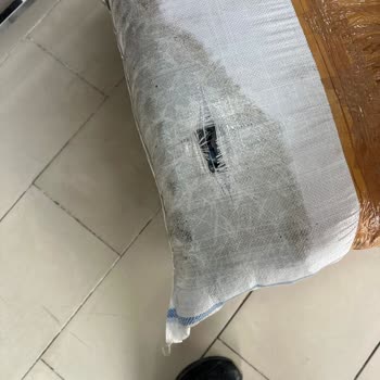 Başka Paketten İlaç Sızması Nedeniyle Kargodaki Tekstil Ürünüm Hasarlandı