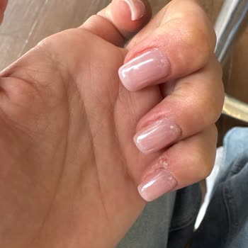 Hijyen Ve Gizlilik İhlaliyle Kalıcı Oje Deneyiminde Hayal Kırıklığı