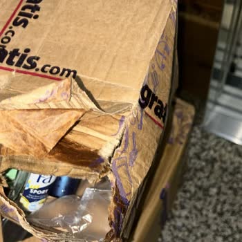 Islak Koli Ve Kırık Ürünler