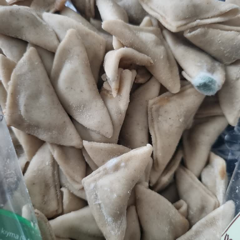 BİM Şubesinde Küflü Mantı Son Kullanma Tarihi Geçmemiş Olmasına Rağmen Sağlık Endişesi