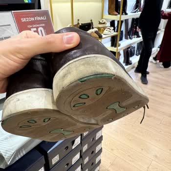 Ayakkabının Tabanı İlk Kullanımda Ayrıldı Hızlı Ürün Değişimi Gerekiyor