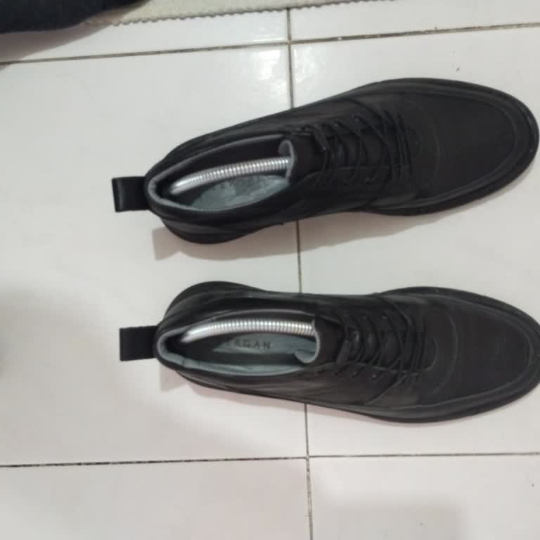 Kusurlu Ayakkabı Ve Yanıltıcı Mağaza Bilgileri