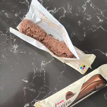 A101 Lüleburgaz’da Küflü Ülker Laviva Çikolata