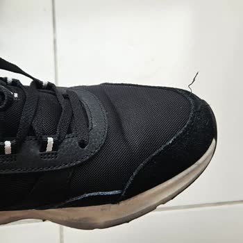 Skechers Ayakkabısının Kısa Sürede Deforme Olması Ve Kalite Güveninin Sarsılması