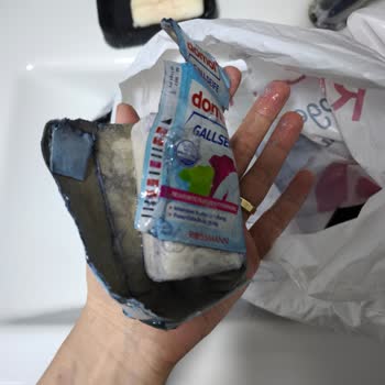 Kapak Sorunu Nedeniyle Domol Leke Çıkarıcı Diğer Ürünleri Zarar Verdi