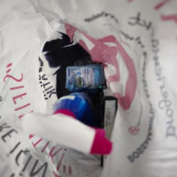 Kapak Sorunu Nedeniyle Domol Leke Çıkarıcı Diğer Ürünleri Zarar Verdi