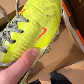 Garanti Verilen Çocuk Kramponunun Kısa Sürede Deforme Olması Ve Mağazanın Reddetmesi