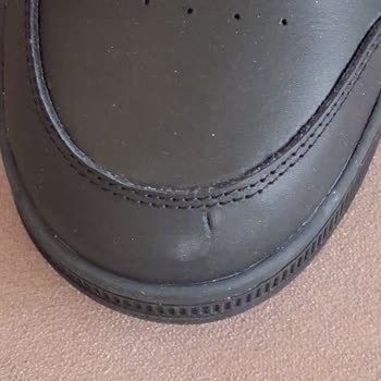 Kargo Gecikmesi Ve Defolu Lacoste Ayakkabı Nedeniyle Mağduriyet